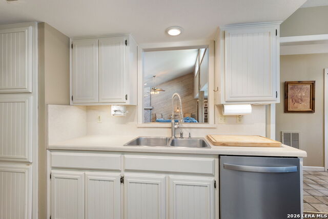 Image 16 of 35 For 2631 Country Square