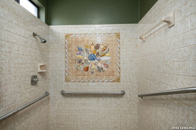 Image 23 of 35 For 2631 Country Square