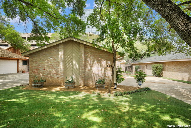 Image 3 of 35 For 2631 Country Square