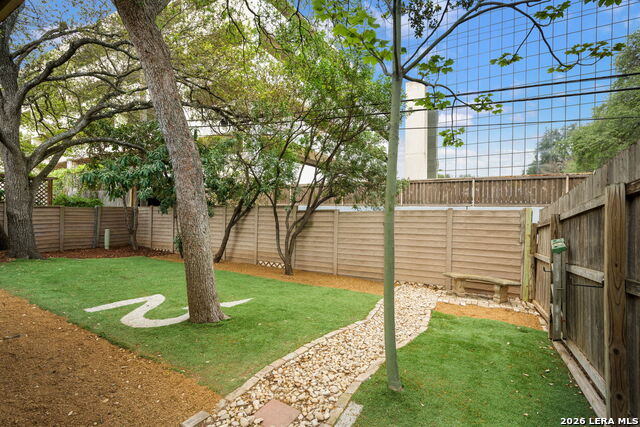 Image 35 of 35 For 2631 Country Square