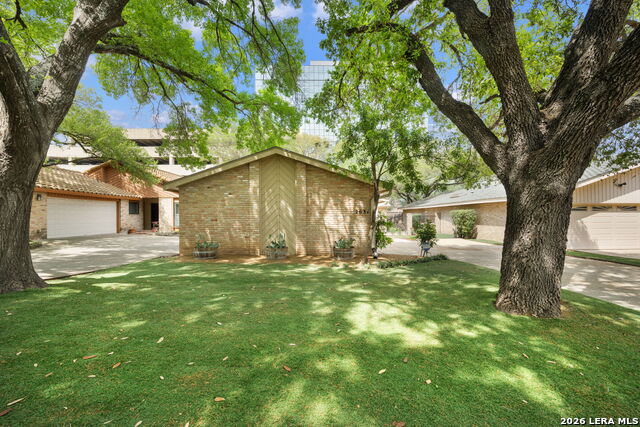 Image 4 of 35 For 2631 Country Square