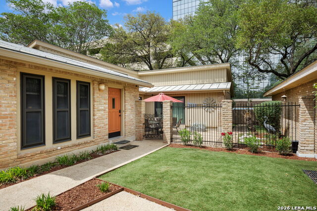 Image 6 of 35 For 2631 Country Square