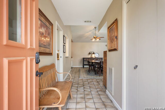 Image 7 of 35 For 2631 Country Square