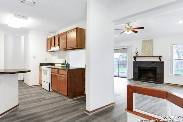 Image 10 of 57 For 6943 Sunshine Tree Dr