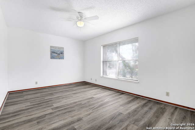 Image 23 of 57 For 6943 Sunshine Tree Dr