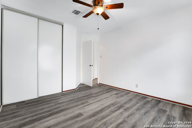 Image 27 of 57 For 6943 Sunshine Tree Dr