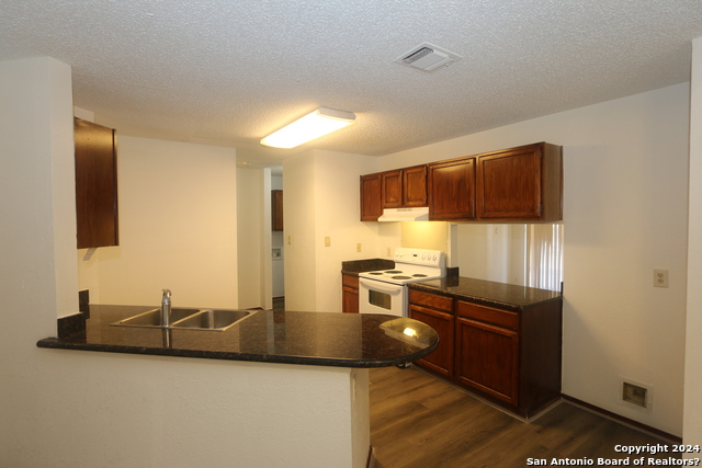 Image 34 of 57 For 6943 Sunshine Tree Dr