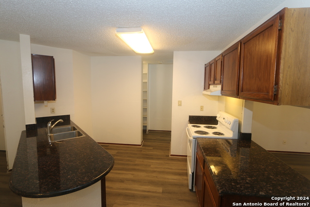 Image 35 of 57 For 6943 Sunshine Tree Dr