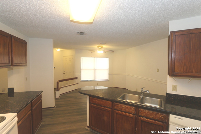 Image 36 of 57 For 6943 Sunshine Tree Dr