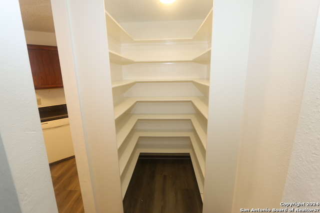 Image 43 of 57 For 6943 Sunshine Tree Dr