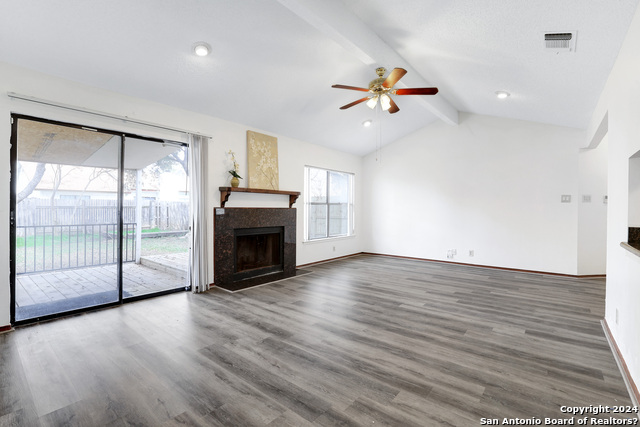 Image 5 of 57 For 6943 Sunshine Tree Dr