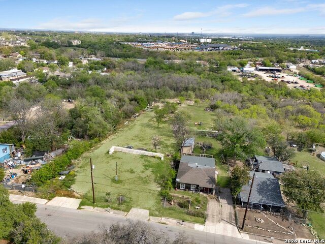 Image 4 of 13 For 131 Chickering Avenue 1