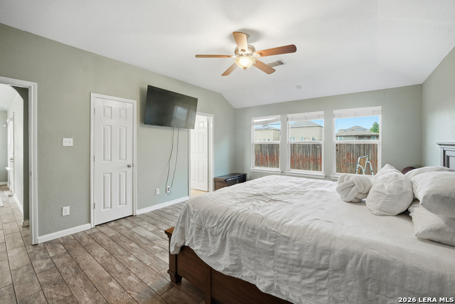 Image 21 of 32 For 9903 Mill Path