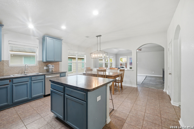 Image 5 of 32 For 9903 Mill Path