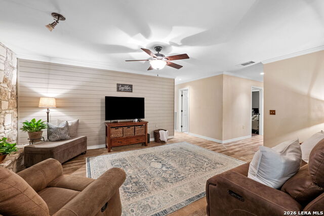 Image 12 of 44 For 5827 Lost Creek