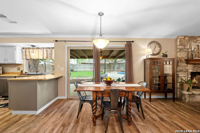 Image 18 of 44 For 5827 Lost Creek