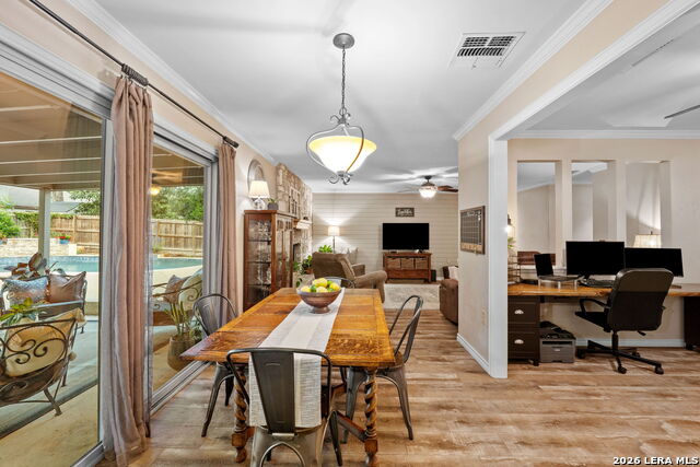 Image 25 of 44 For 5827 Lost Creek