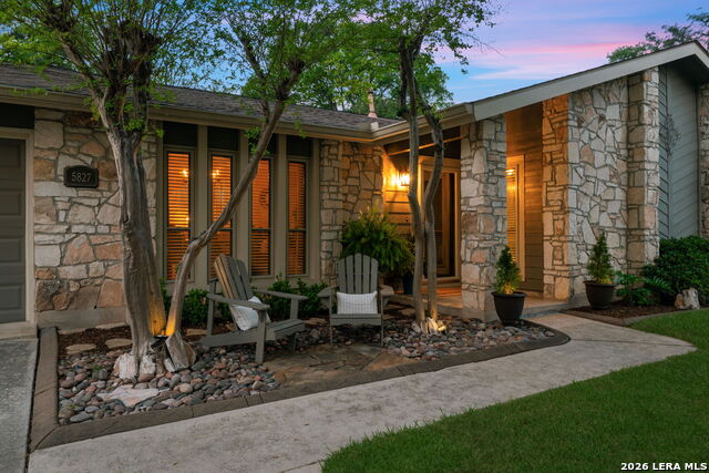 Image 4 of 44 For 5827 Lost Creek