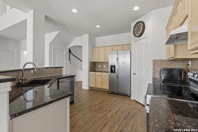 Listing photo id 11 for 910 Thomas Ridge