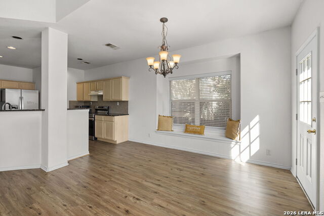 Listing photo id 14 for 910 Thomas Ridge