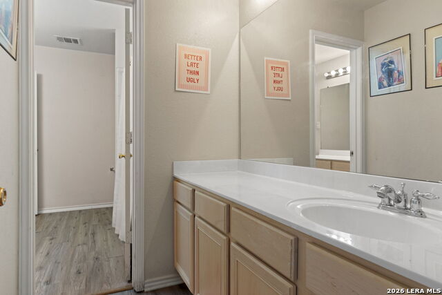 Listing photo id 27 for 910 Thomas Ridge