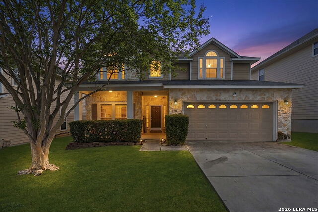 Listing photo id 1 for 910 Thomas Ridge