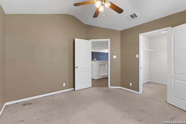 Listing photo id 32 for 910 Thomas Ridge