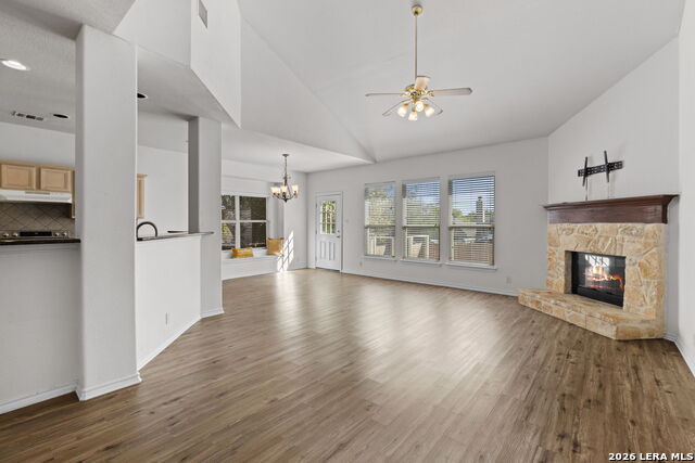 Listing photo id 7 for 910 Thomas Ridge