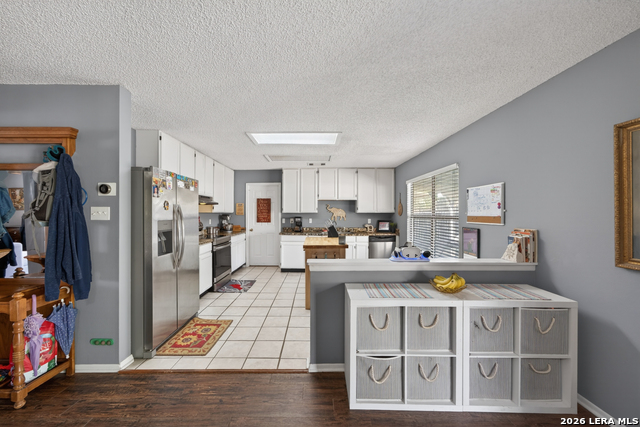 Image 5 of 23 For 6630 Meadow Fawn Dr