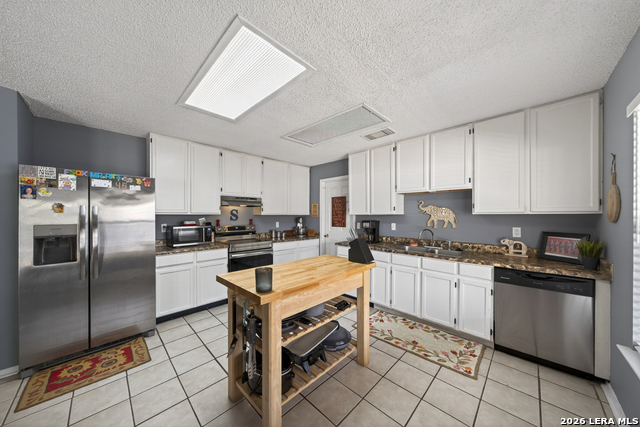 Image 7 of 23 For 6630 Meadow Fawn Dr