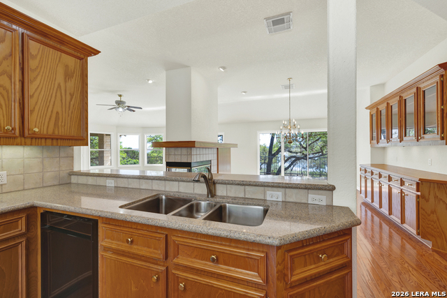 Image 18 of 49 For 1000 Bamc Dr