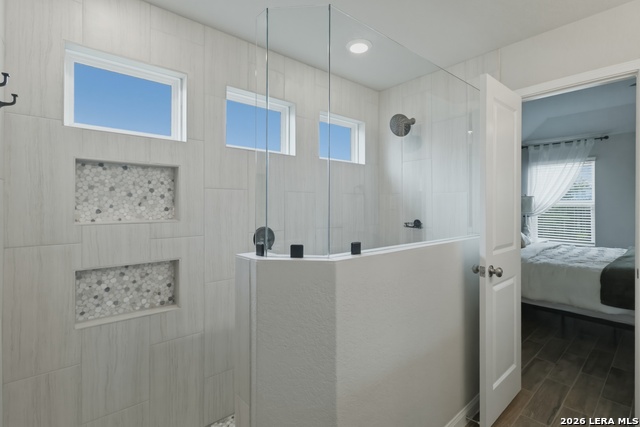 Image 19 of 43 For 31669 Far Away