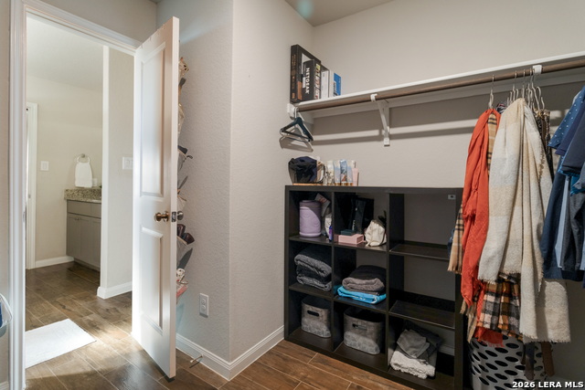 Image 21 of 43 For 31669 Far Away