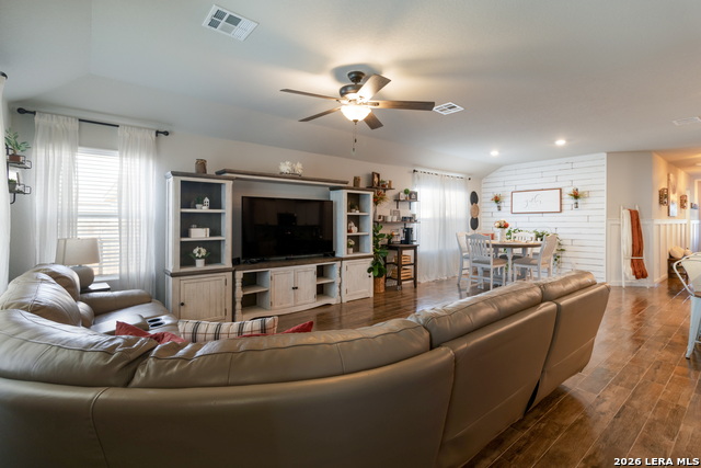 Image 9 of 43 For 31669 Far Away