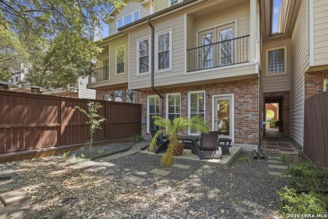 Image 4 of 32 For 145 Elizabeth