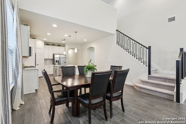 Image 8 of 40 For 706 Jett Stream