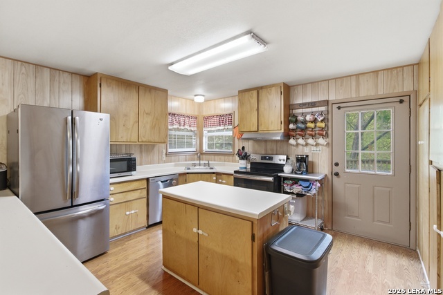 Image 16 of 52 For 2115 Mesa Verde Rd