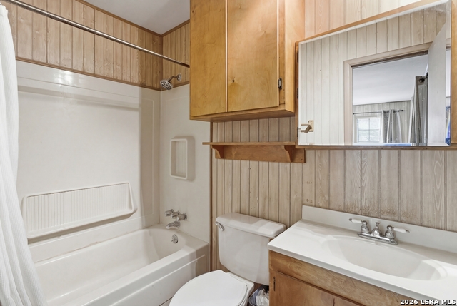 Image 21 of 52 For 2115 Mesa Verde Rd