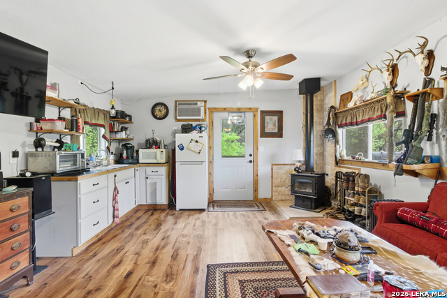 Image 33 of 52 For 2115 Mesa Verde Rd