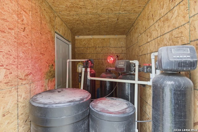 Image 37 of 52 For 2115 Mesa Verde Rd