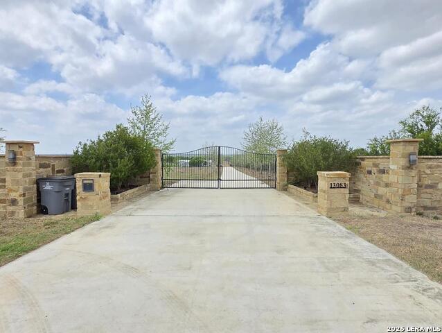 Details for 13083 Fm 2779, Moore, TX 78057