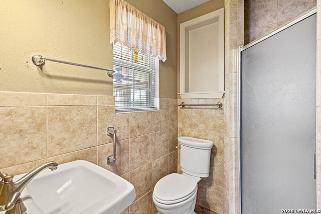 Image 14 of 22 For 134 Millwood Ln