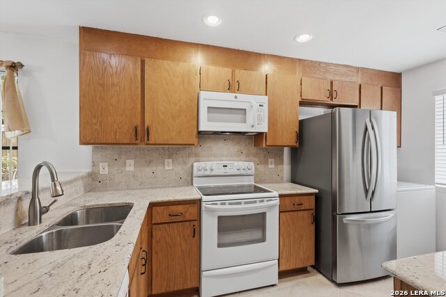 Image 10 of 26 For 11815 Vance Jackson Rd  2306