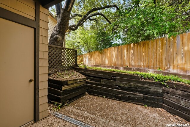 Image 22 of 26 For 11815 Vance Jackson Rd  2306