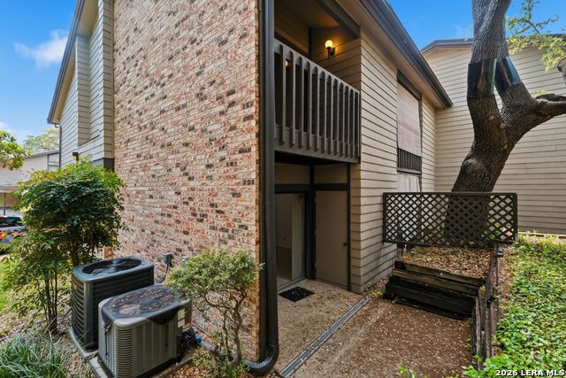 Image 23 of 26 For 11815 Vance Jackson Rd  2306