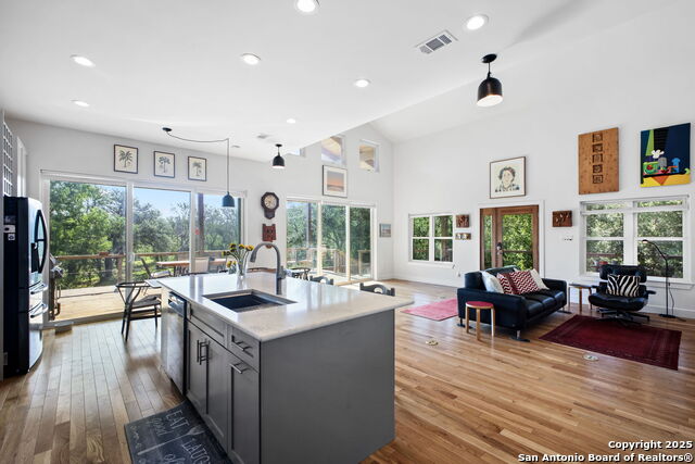 Image 16 of 48 For 797 Glendale Rd