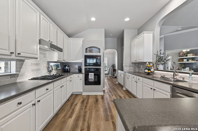 Image 13 of 37 For 9514 Potters Pt