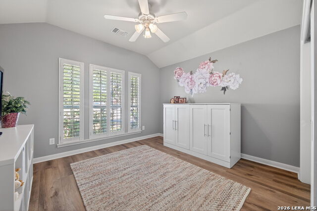 Image 16 of 37 For 9514 Potters Pt