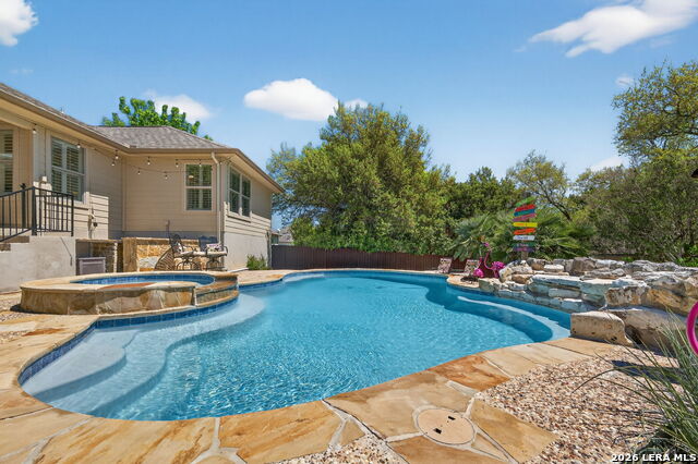 Image 2 of 37 For 9514 Potters Pt