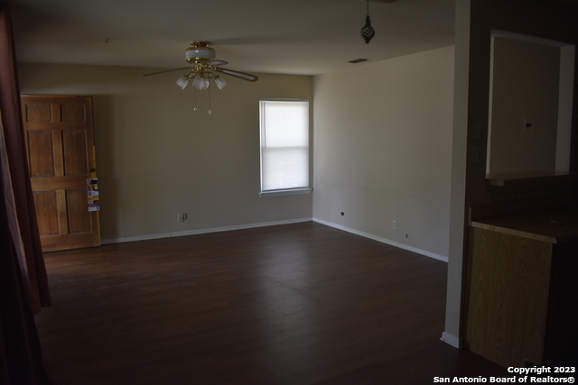 Image 5 of 10 For 5026 Benham Dr